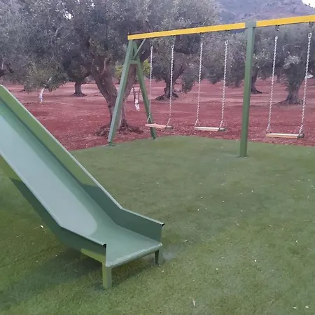 In The Olive Trees Kır Evi